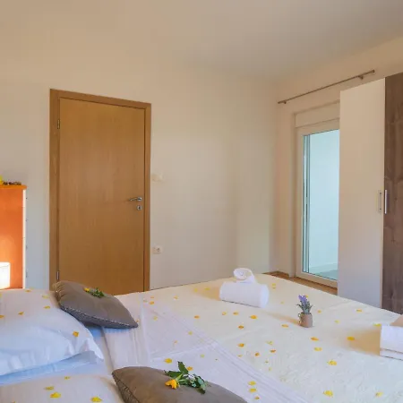 Hotel Beautiful In Lisicic With Private Pool 4*